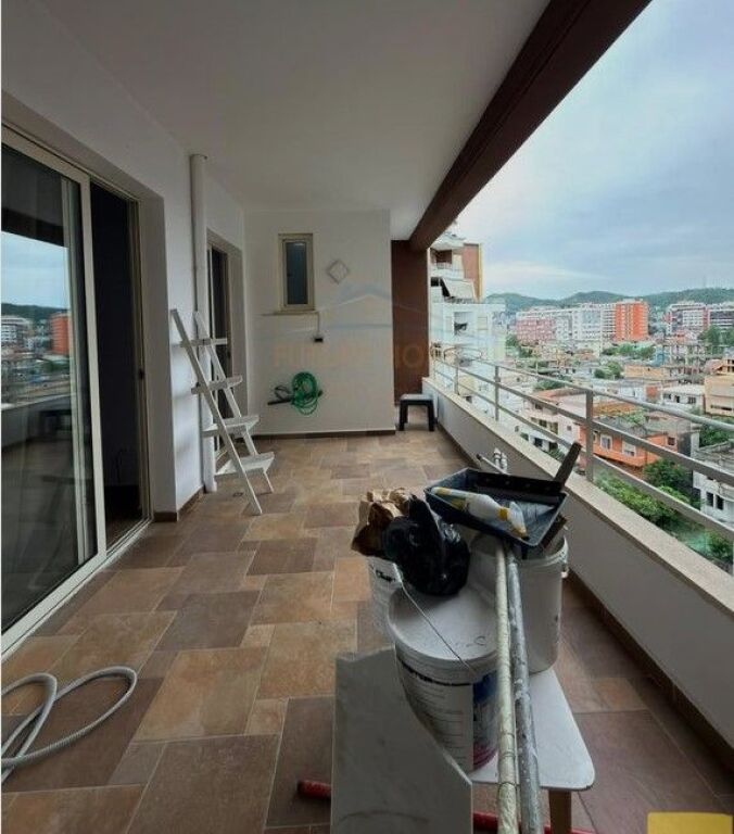 Shitet, Apartament 2+1+2, Rotonda e Astirit, Tirane.