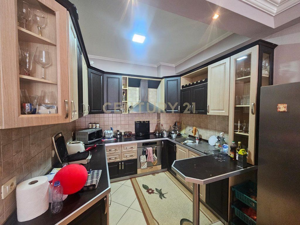 Astir, Shesim apartament 3+1+2 Me Shume Drite!! 218,000 €