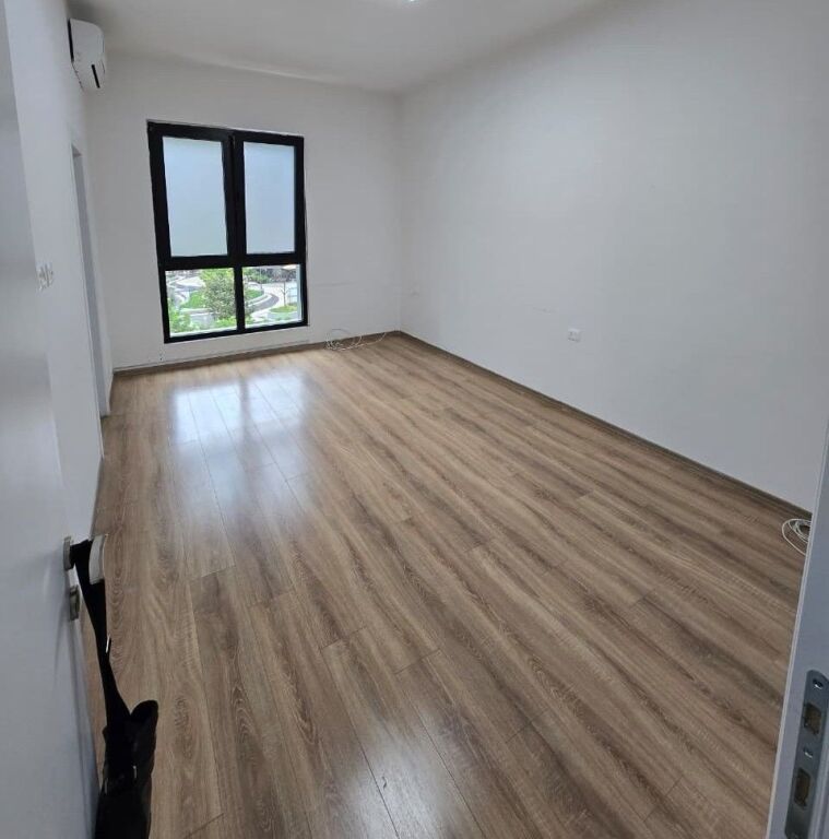 🏢 Jepet Zyrë me Qira 2+1 – Square 21