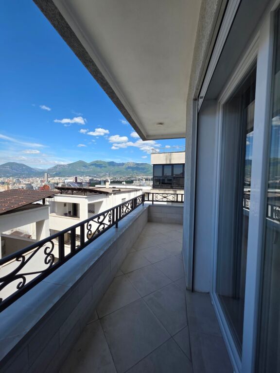 Apartament me qera