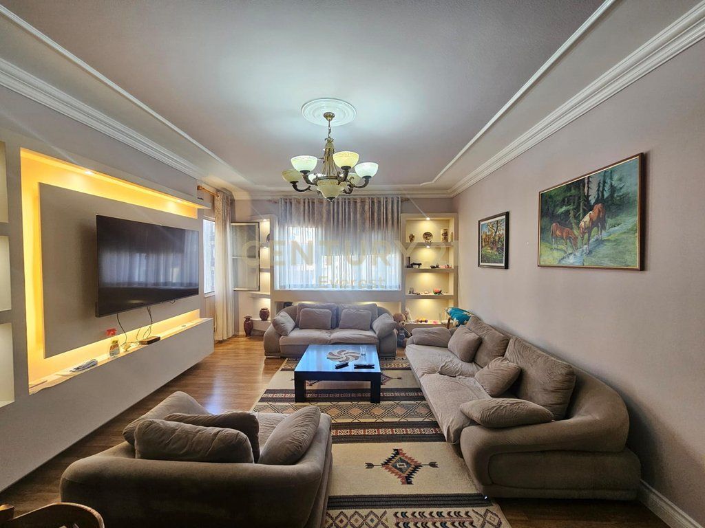 Astir, Shesim apartament 3+1+2 Me Shume Drite!! 218,000 €