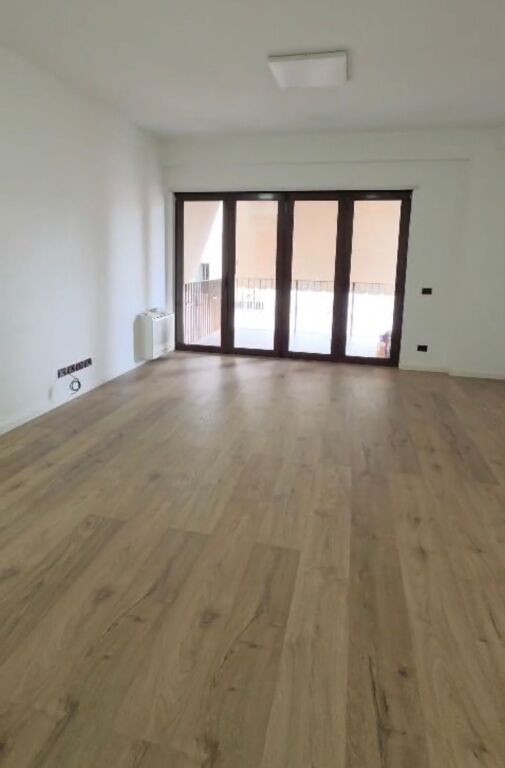 Zyre me qira te Garda Tirane