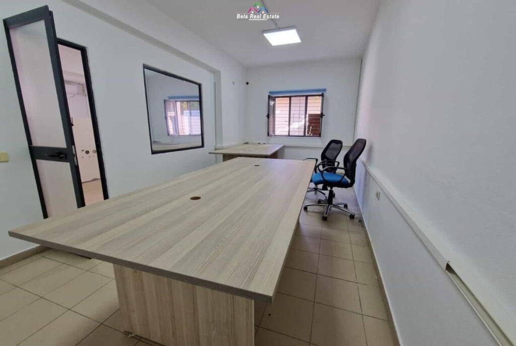 Zyre Me Qera Tek Pazari i Ri ( ID BZ2932) Tirane