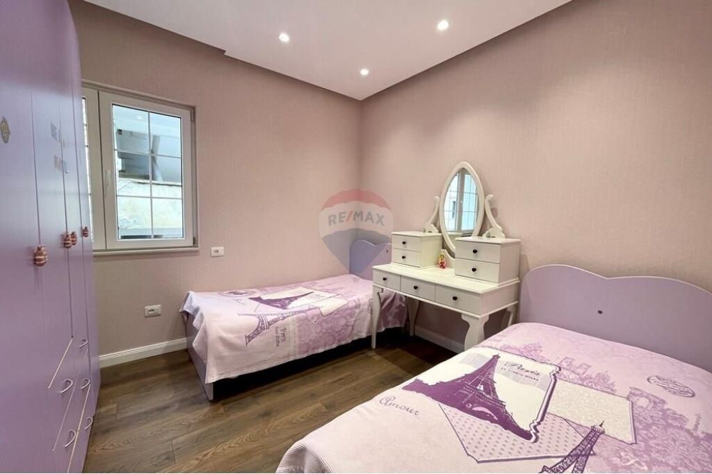 Apartament 2+1 me qera Rruga e Durresit