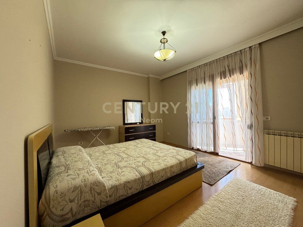 QIRA, APARTAMENT 1+1 TE SHKOLLA E BALETIT!