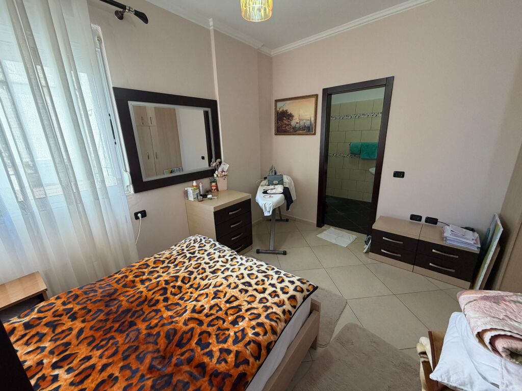 Appartamento 3+1 in vendita in Via Cipaj Vlore (Gjergj Arianiti)