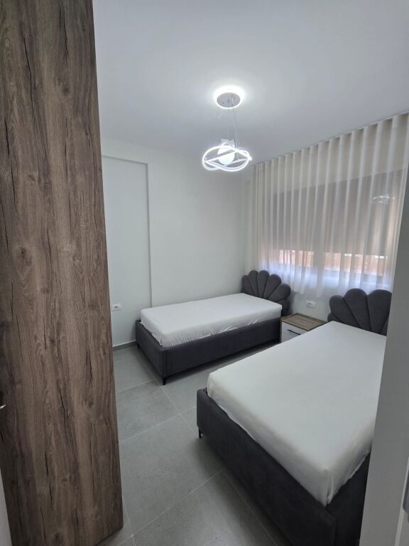 Apartament 2+1 me qira Rruga e Durresit