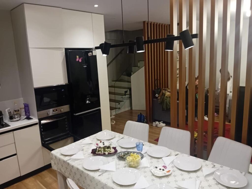 APPARTAMENTO DUPLEX IN AFFITTO 3+1 5 MAGGIO 100.000 LEKE FH-71857