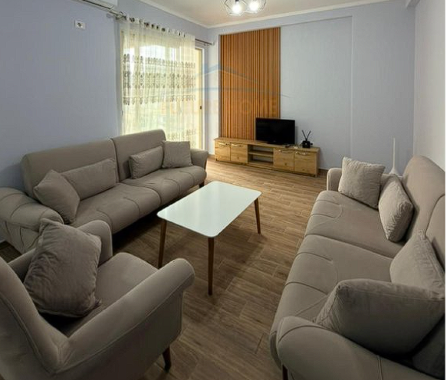 Shitet, Apartament 2+1+2, Rotonda e Astirit, Tirane.