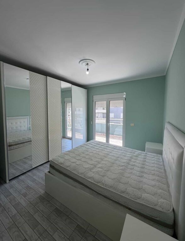 Apartamwnt 2+1 per qera ne astir !