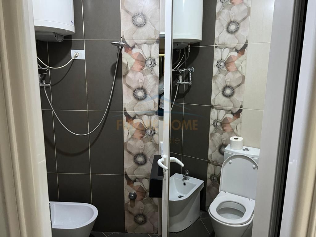 Shitet, 2 Apartamente, 2+1, Hilton Garden, Tirane