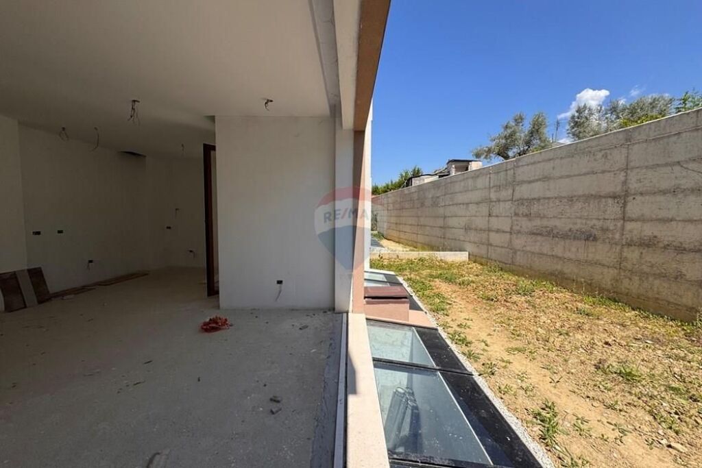 Villa - In Vendita - Residenza Luleborë, Tirana(ID: 530261056-266)