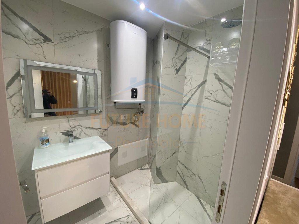 Rent, Apartment 2+1+2, Barrikadave street Tirana.