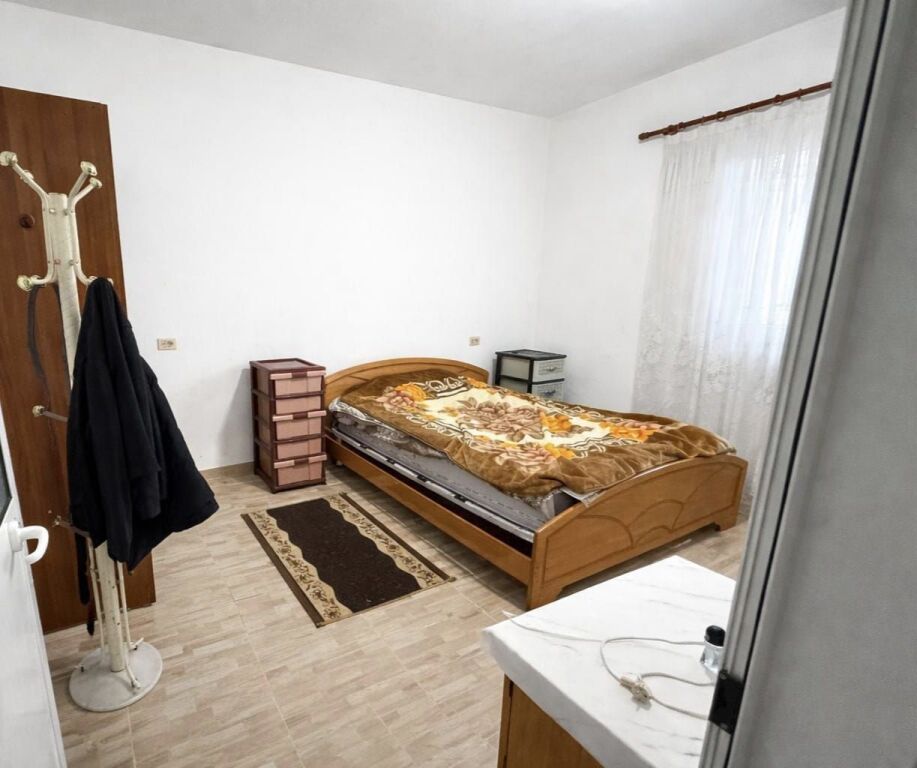 APARTAMENT 1+1. 35000 LEKE.ISH FUSHA E AVIACIONIT
