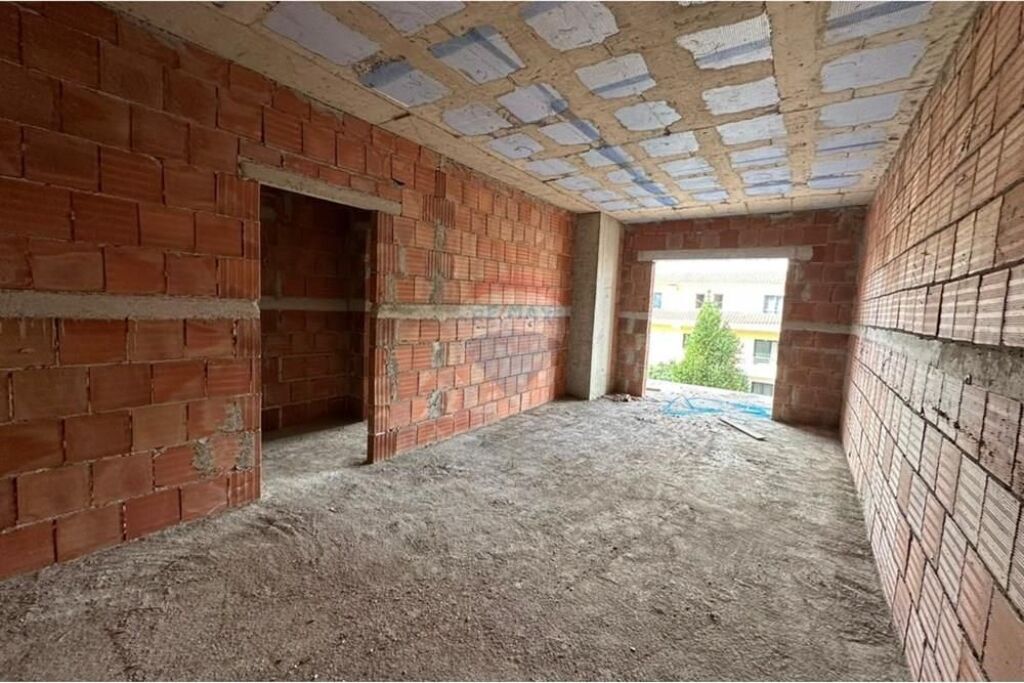 APARTMENT 1+1 FOR SALE AT THE AVIATION FIELD