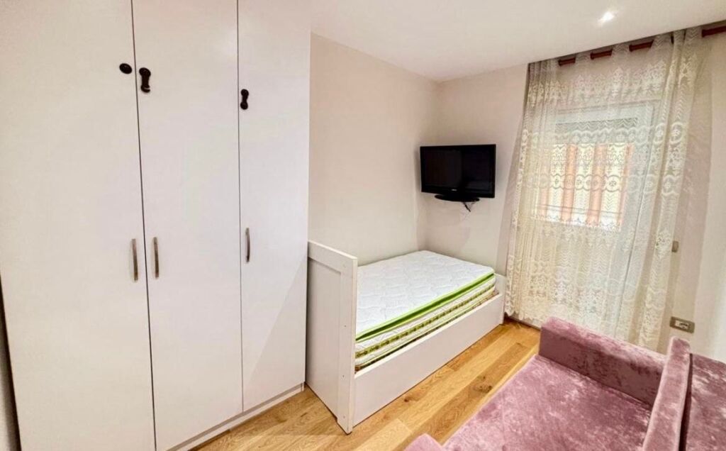 📣 QERA Apartament 3+1 Me Depo 📍 Prane Shkolles Se Kuqe 🛣️ Rruga "Dervish Hekali" ✨