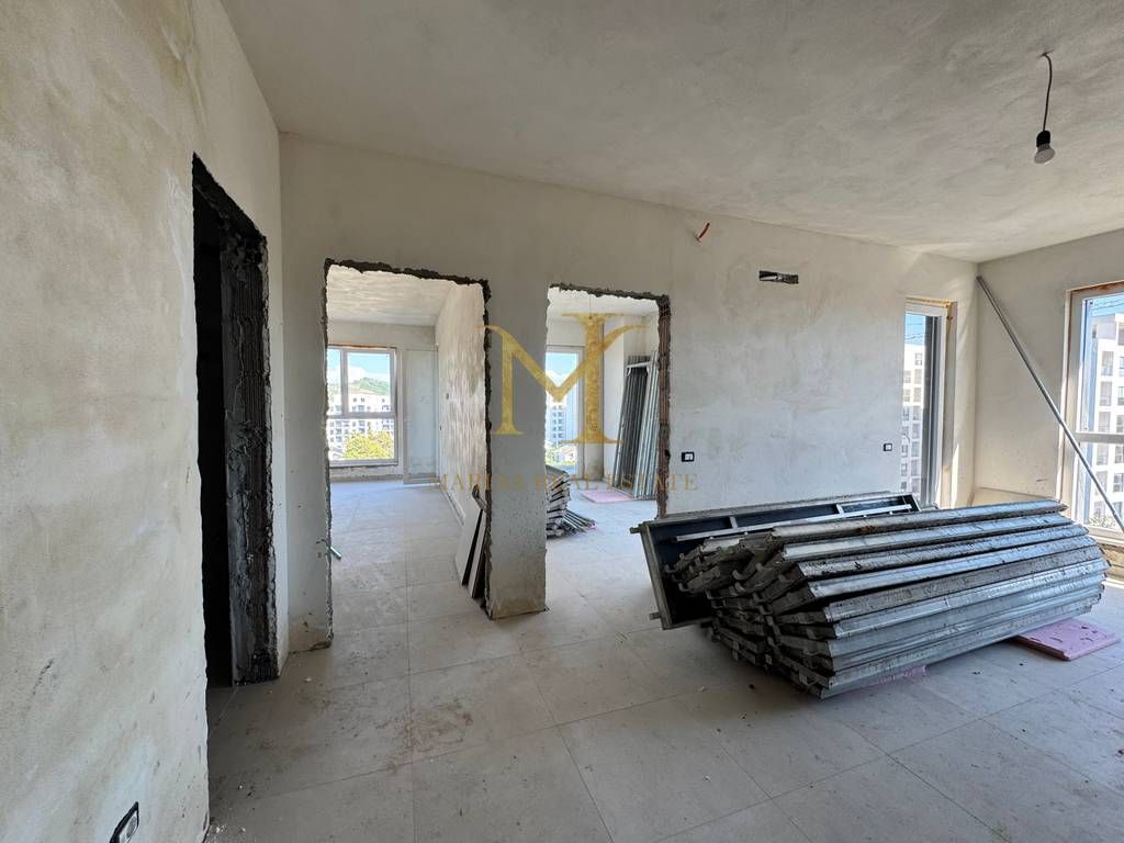 Shitet apartament në zonën Golem, tipologji 2+1. Pallati i ri, me pamje nga deti