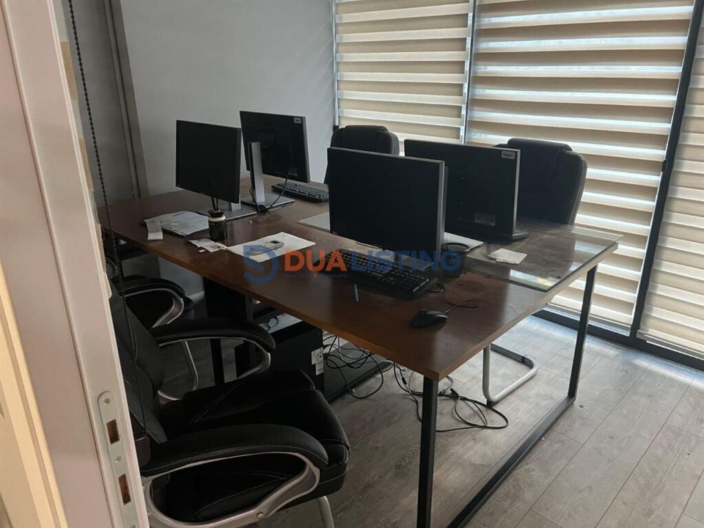 JEPET AMBIENT ZYRE ME QERA TE SQUARE 21 !