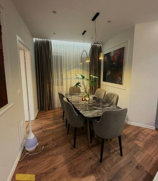 Shitet, Apartament 3+1+2, Liqeni i Thatë, Tiranë