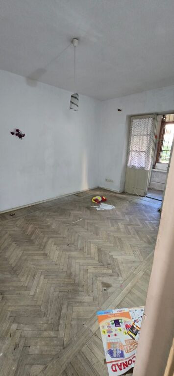 SHITET APARTAMENT MYSLYM SHYRI