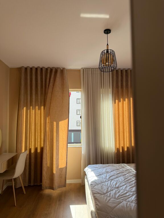 🏠Jepet me qera Apartamenti 2+1 📍Ne zonen e Yzberishtit mbrapa Grand Gallery ✨ Apartamenti eshte i pabanuar me pare , i kompletuar teresisht dhe cdo gje e re 🛌✨ 💶Cmimi : 600€