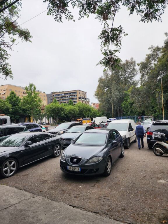 🏠 Ufficio in affitto. 2° piano - 120m2 (📍Stadio Dinamo / Bllok )🔥Adiacente a Proper Pizza ✨️Posizione super || ✨️1300€ Netto / Mese 💶