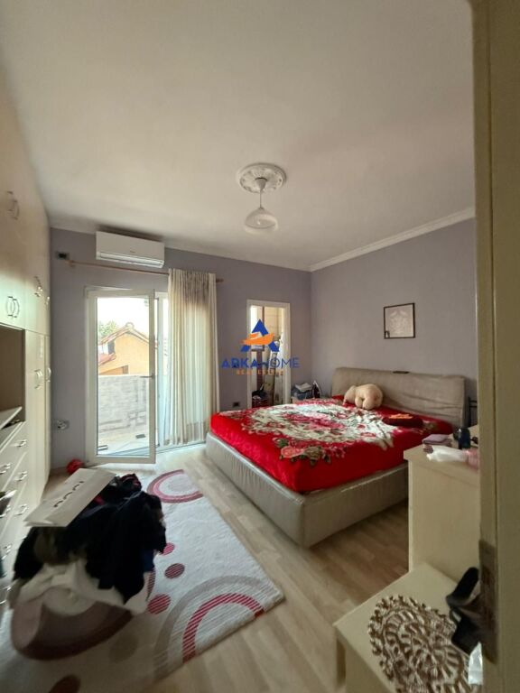 VILLA IN VENDITA CON 6 APPARTAMENTI "PRESSO L'EX PIAZZALE AQUILA" 700.000 EURO (TRATTABILE)