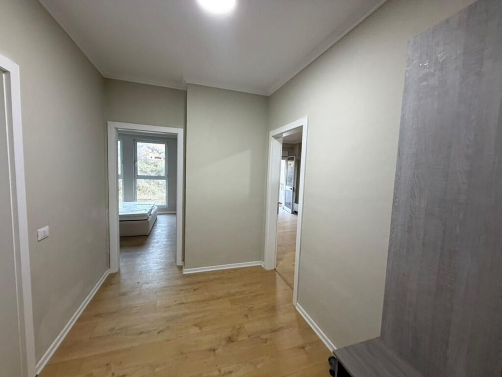Shitet Apartament 1+1