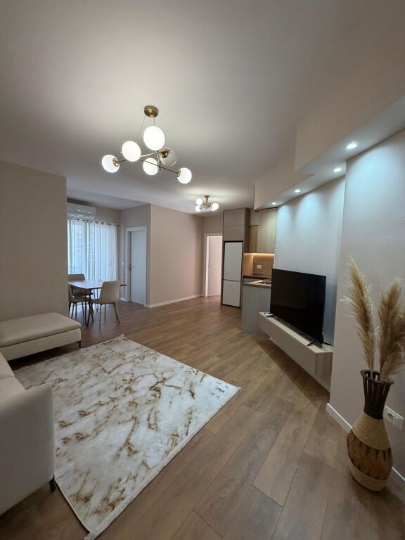 2+1,furnished at grand gallery,yzberisht,550 euro