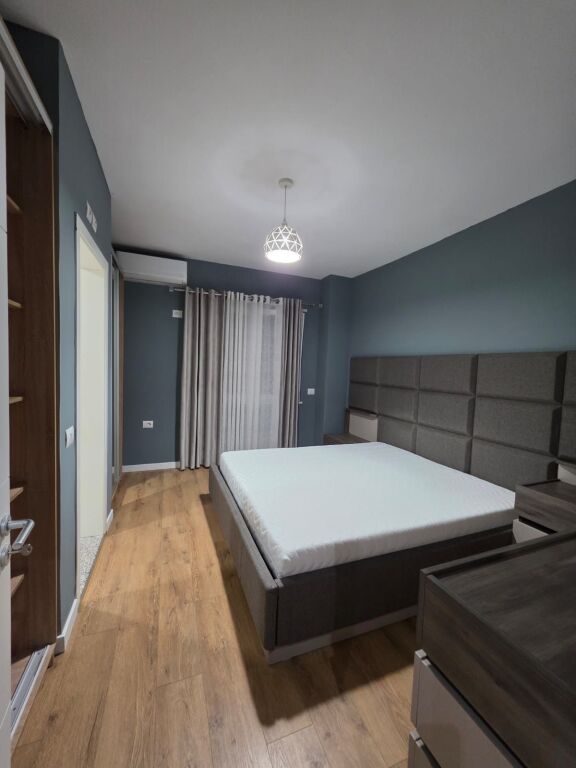 Apartament me qera