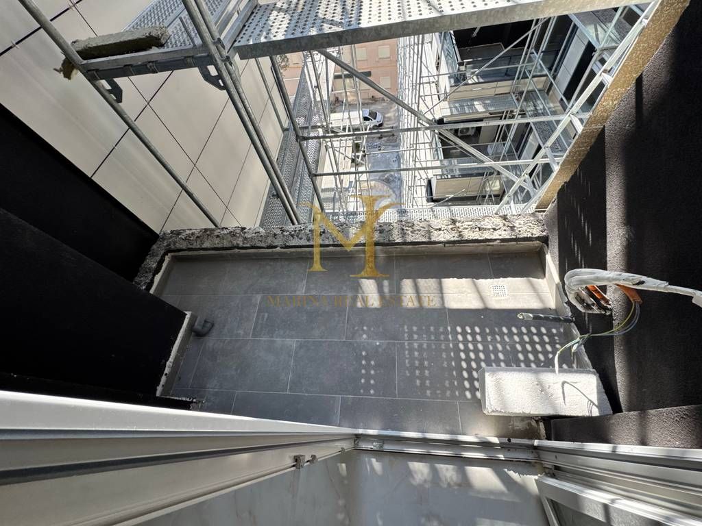 Shitet apartament 1+1 me pamje deti ne Golem.