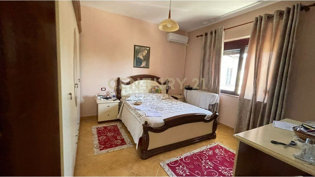 SHITET SHTEPI 2-KATESHE NE PLAZH , DURRES!