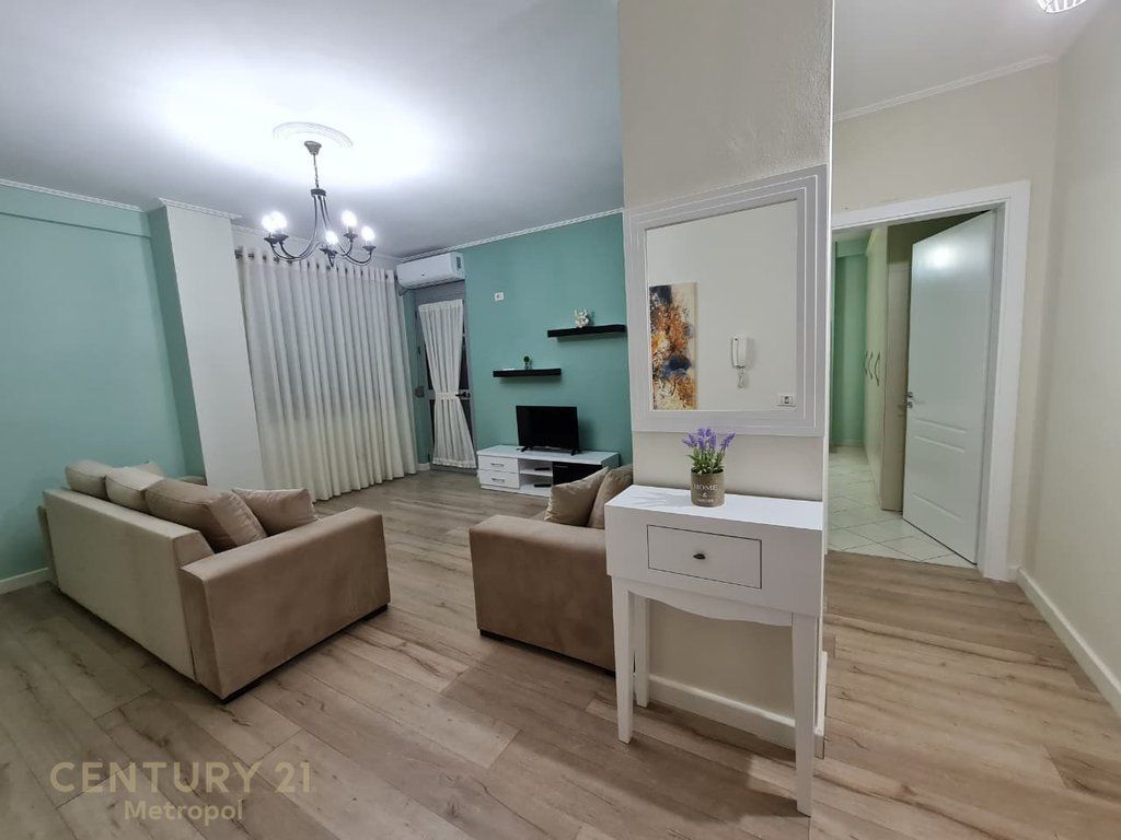 APARTAMENT PER QIRA 1+1, PALLATET CABEJ-MISTO MAME!