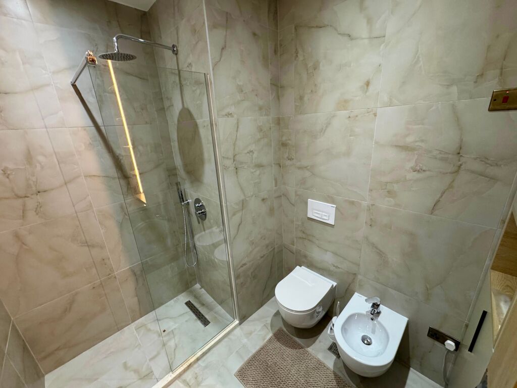 📣 SHITET SUPER Apartament 1+1 Me Parking 📍 Kompleksi Mangalem, Ali Dem ✨