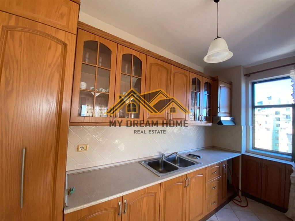 SHITET APARTAMENT 3+1+2 PAMJE DETI, RROTA KUQE PLAZH