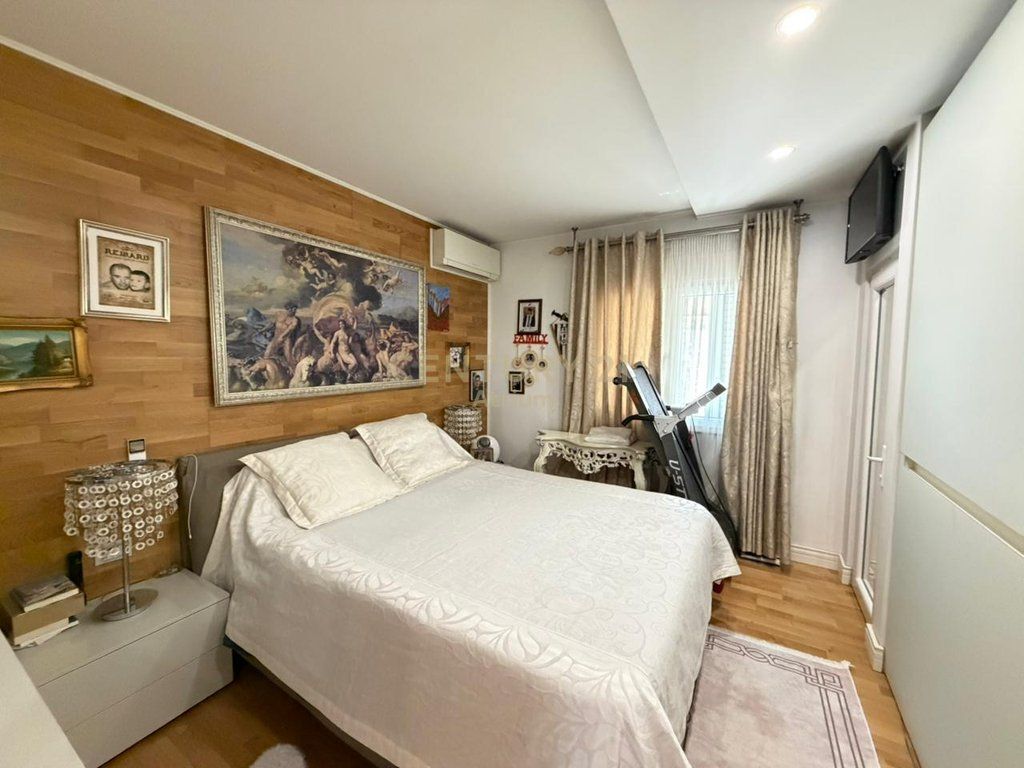 APPARTAMENTO 3+1+2+GARAGE IN VENDITA NEL COMUNE DI PARIGI