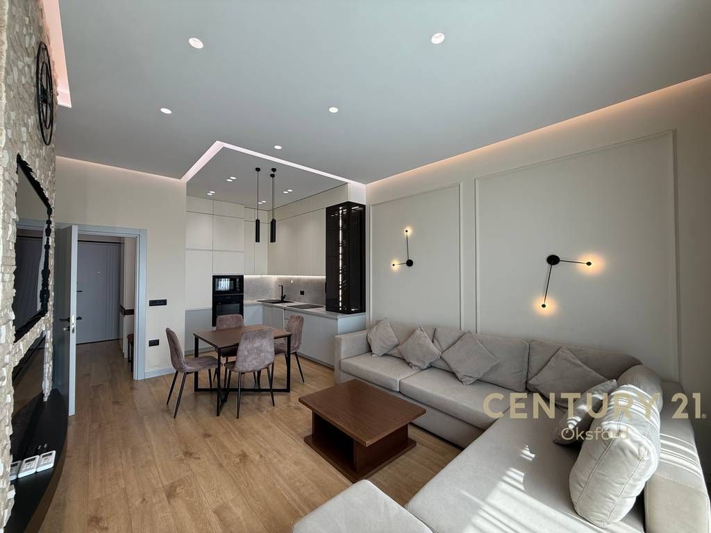 Japim me qira apartament 1+1 tek Square 21,ne Rrugen e Kavajes!