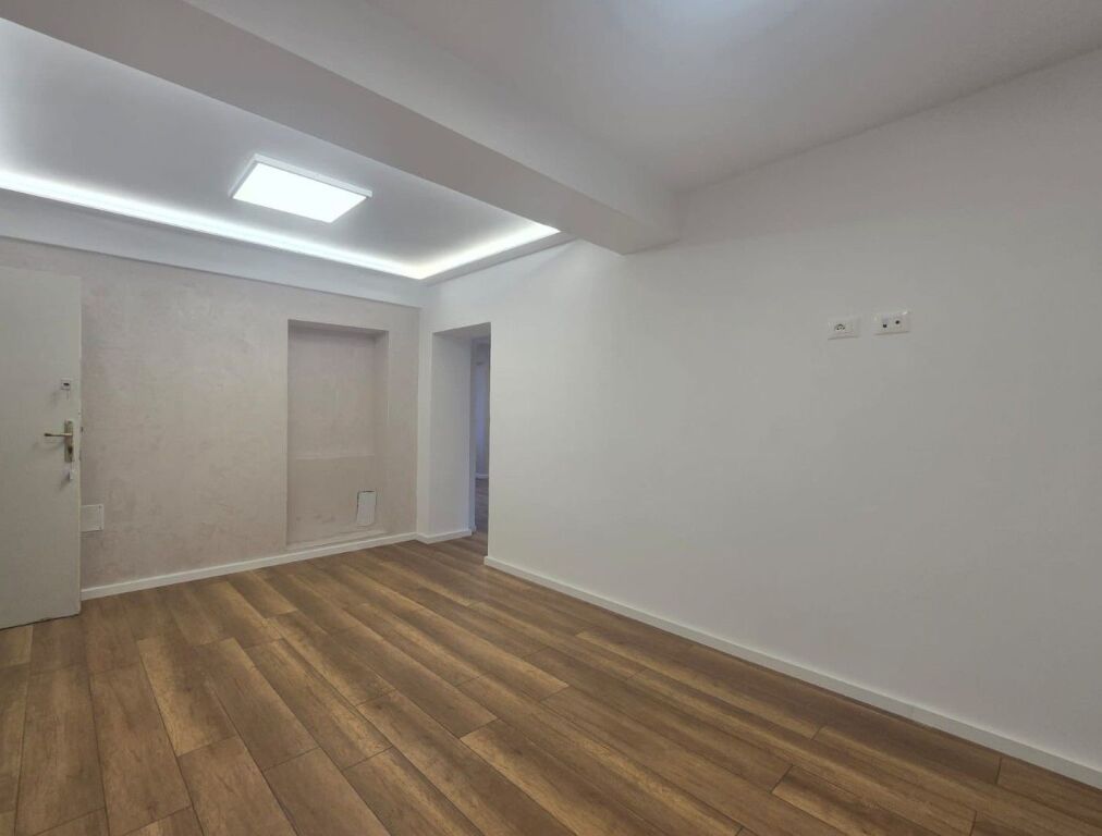 🏢Ambient Biznesi me Qira te bulevardi Zhan Dark