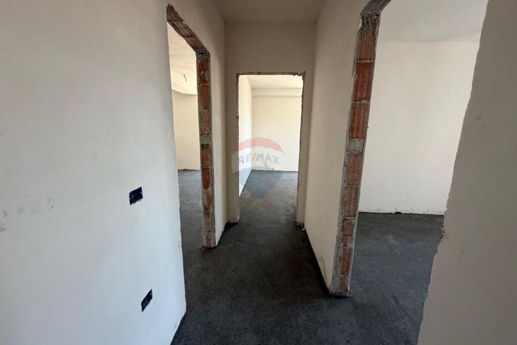 Shitet Apartament 3+1+ballkon ne Kamez