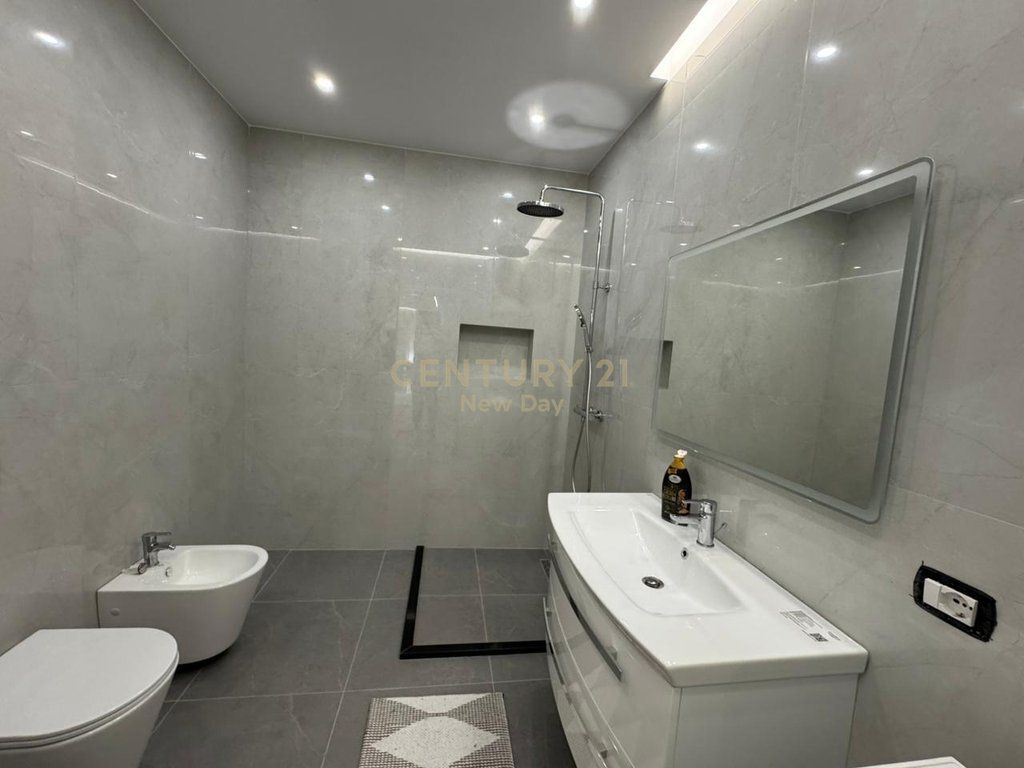 For Rent Apartment 2+1+2T Plus Parking Space in Dyrrakium Residence 1200€ | 100 m²