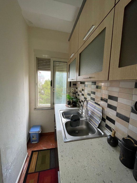 APARTAMENT ME QIRA 2+1 ME PAMJE DETI TEK VILA E ZOGUT!