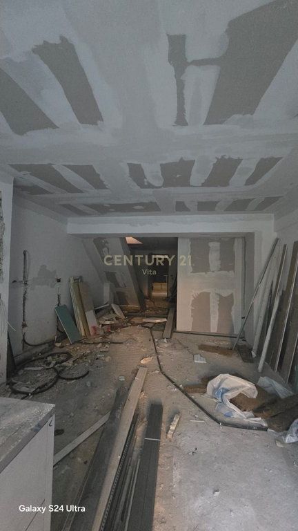 SHITET DUPLEX NE VIJE TE PARE TEK SHKEMBI I KAVAJES