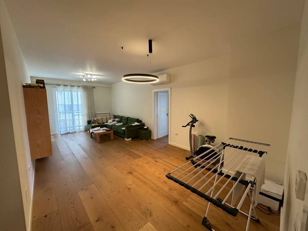 VENDESI APPARTAMENTO 2 + 1 + 2 CON VERANDA A KINOSTUDIO 1 225,000 € Sup. Totale 151m2