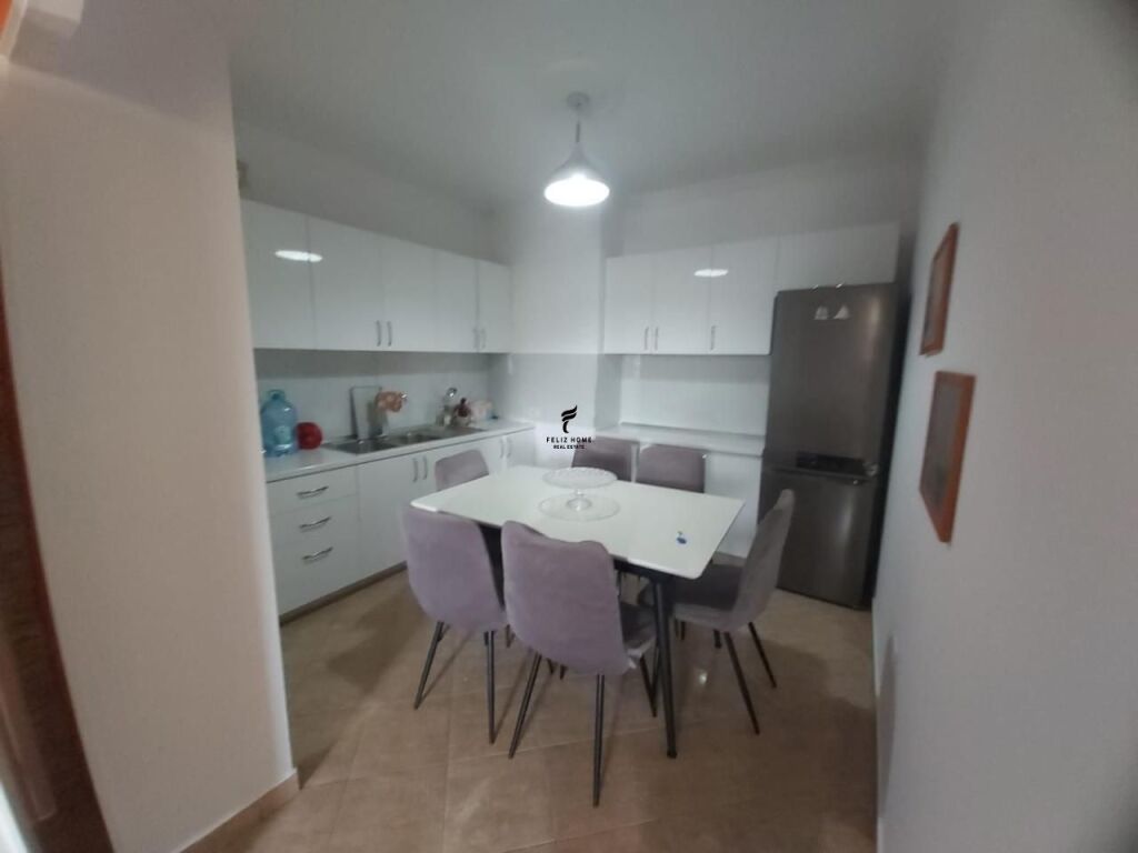 APPARTAMENTO IN AFFITTO 2+1 MERCATO ELETTRICO 55.000 LEKE FH-72126