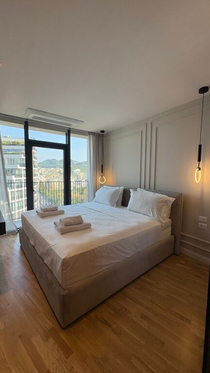 Lake View, Appartamento moderno 3+1+2 in affitto con vista lago! (+posto auto)
