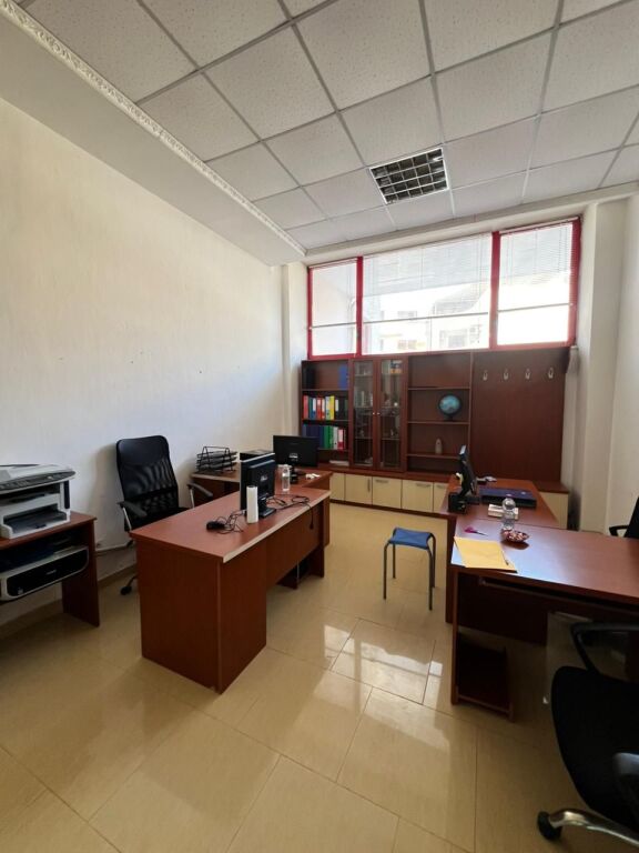 JEPET ME QERA AMBIENT BIZNESI PRANE MUZEUT ARKEOLOGJIK NE VOLLGA, DURRES