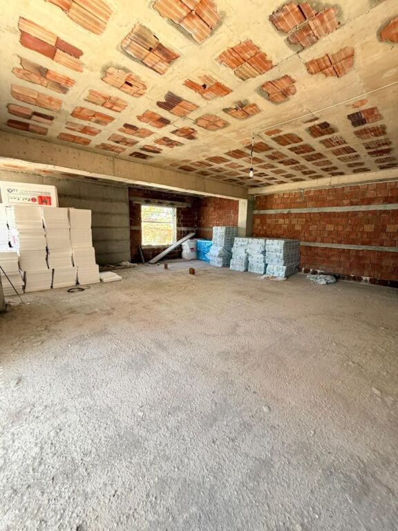 APARTAMENT 2+1 ME VERANDE PER SHITJE NE DRIMADHE