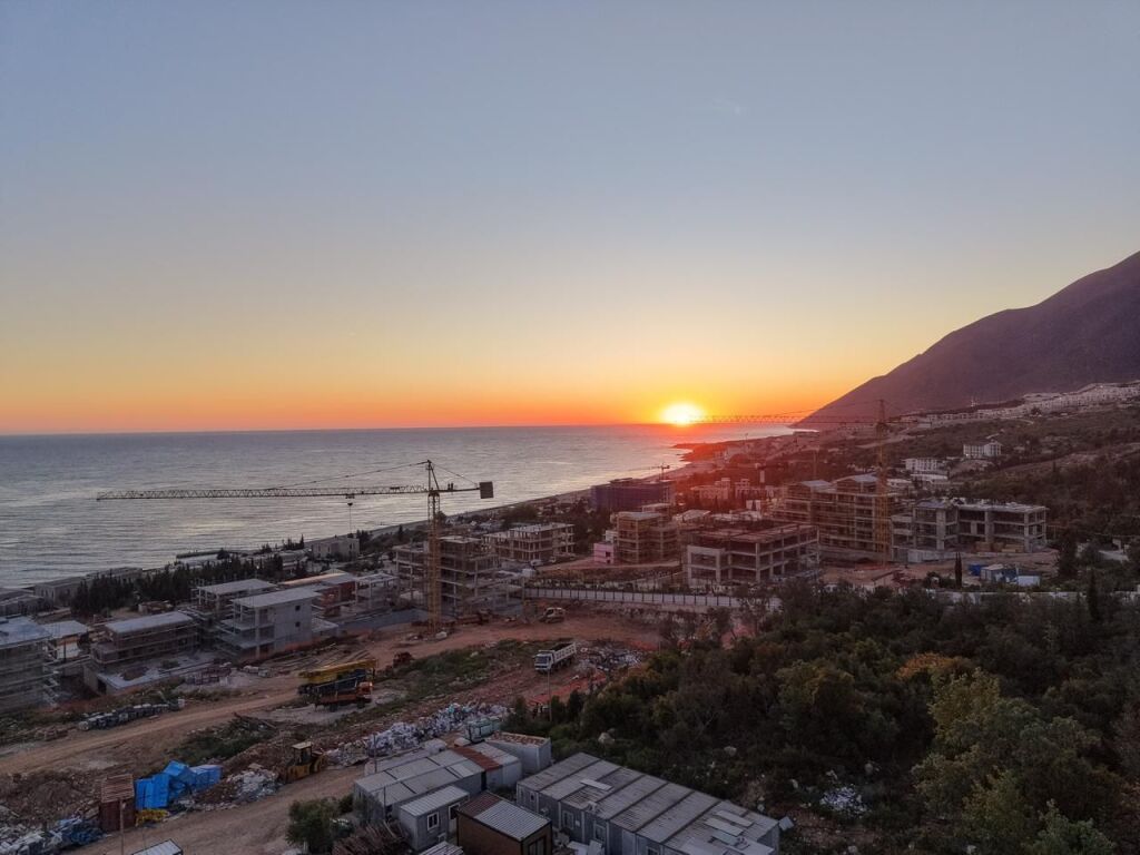 APARTAMENT 2+1 ME VERANDE PER SHITJE NE DRIMADHE