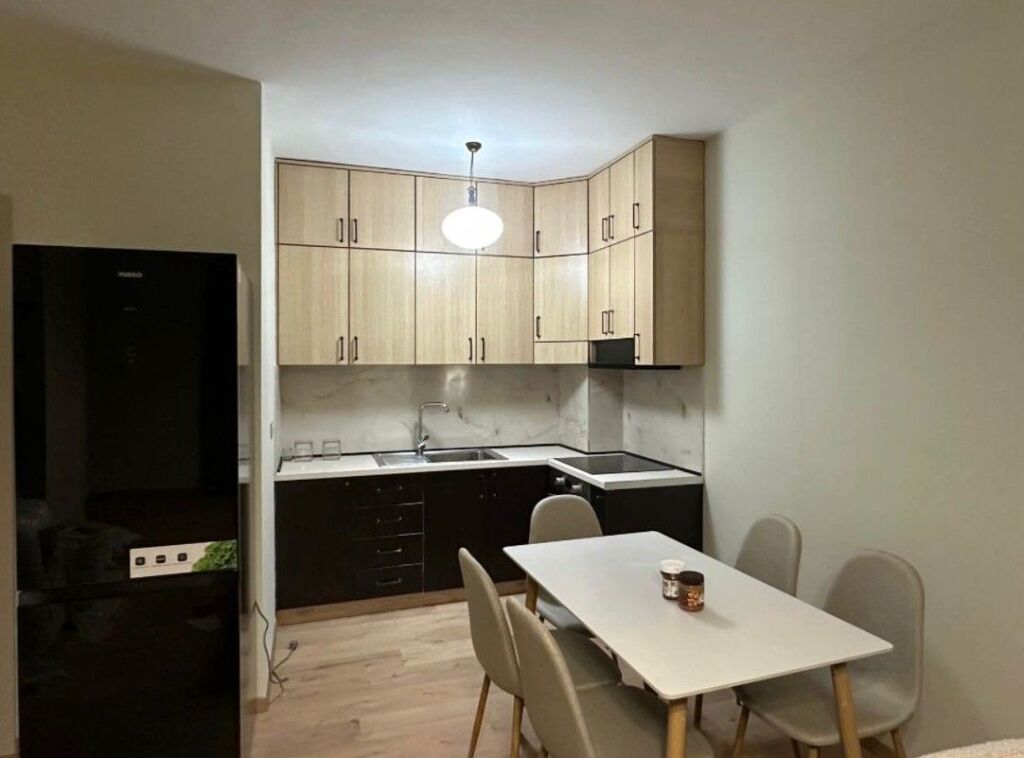 Jepet me qera apartament 2+1+2 ne Astir