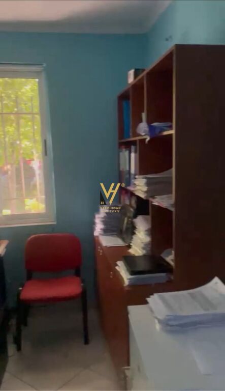 BUSINESS UNIT FOR SALE 90 M2 AT VASIL SHANTO 44,000,000 LEKE